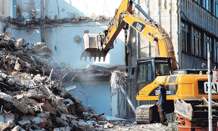 Tadilat öncesi bina sökümü